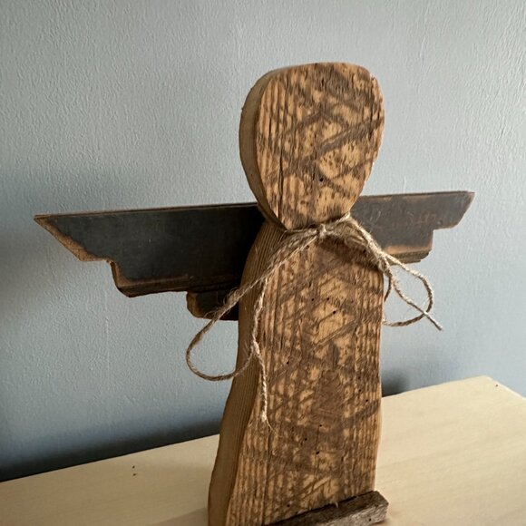 Overton Iron Works | Reclaimed Barnwood Angel | Handmade South Carolina - Picture 2 of 7